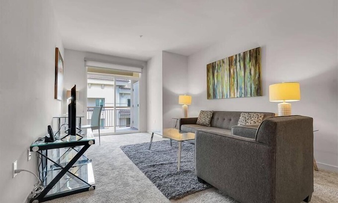 Mira Mesa Apartment | Mira Mesa Square 1 BR | pool | gym