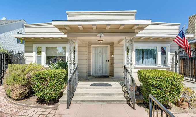 Stockton House | Miracle Mile Stay: Classic Stockton Home w/Yard!