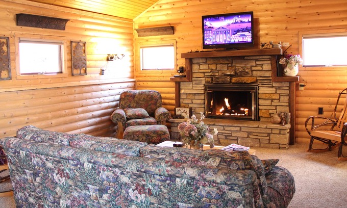 Sherrill Cabin | Mississippi Riverfront Cabin