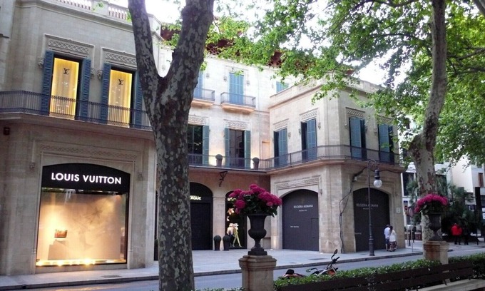 Sant Nicolau Apartment | Missoni House Luxurious apartment in the heart of Palma, Wifi, and A / C, heat, SKY