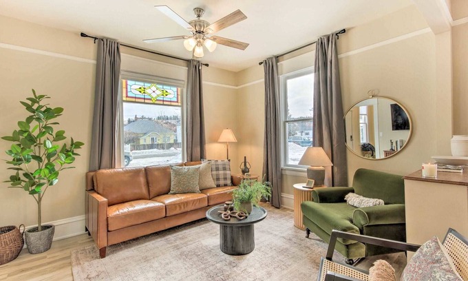 Red Lodge Cottage | Mod Style home with Private Hot Tub in the heart of Red Lodge