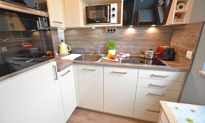 Bad Kreuznach Apartment | Modern 1-room apartment in the spa area - balcony, Wi-Fi, TV, near the city center