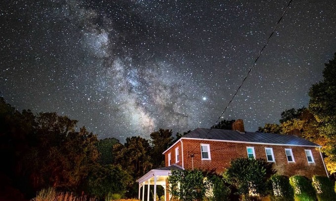 Luray Other | Modern 1850s Luray Farmhouse, Near Shenandoah National Park, Lake Arrowhead