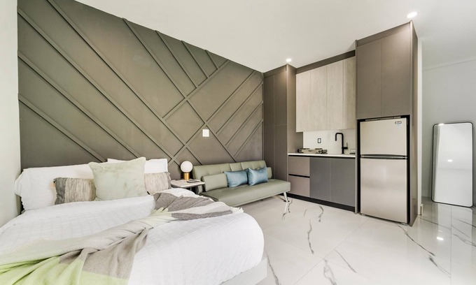 Coral Terrace Apartment | Modern 1BR Miami Apt: Sleeps 3, Kitchenette