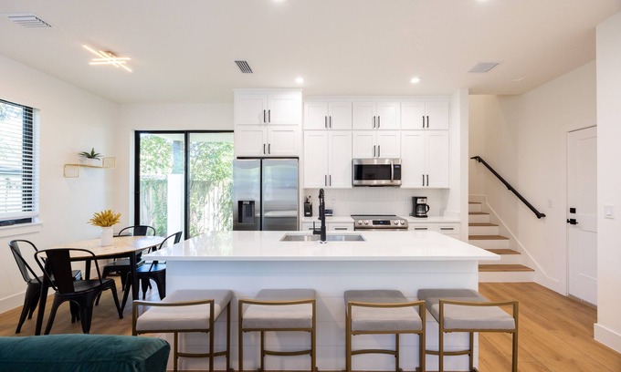 South Orange House | Modern 2 story 4/2.5 Convenient Downtown Gem Edit