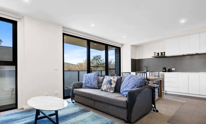 Braddon Apartment | Modern 2BR Apartment in Braddon Center