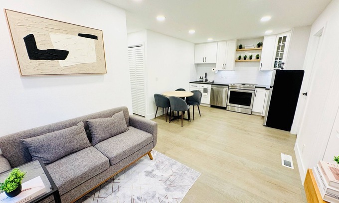 South San Jose Apartment | Modern 2BR Guest Suite w/Kitchen, W&D, Free Parking, Fire Pit - 10 mins to SJC