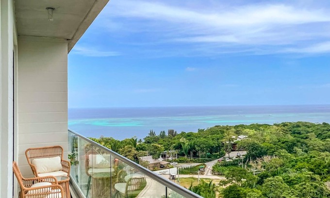 Crawfish Rock Hotel | Modern 2BR in Duna Residences