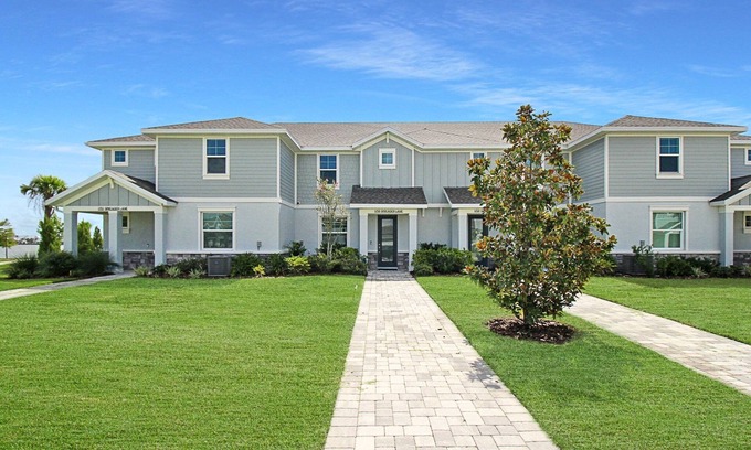 Braden River House | Modern 3/2.5 condo at Waterside in Lakewood Ranch - Duke's Paradise