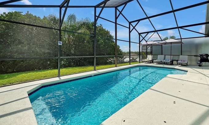 Highgate Park Villa | Modern 3 bed villa with south facing pool