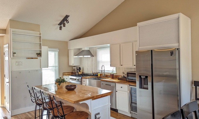 Durham House | Modern 3BR Ranch Near Duke & UNC - Chapel Hilln
