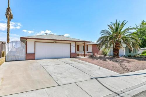 Summerlin House | Modern 4BR Home, Central Las Vegas Location