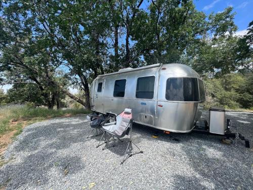 Dunlap Other | Modern Airstream with amazing view - 10 to 15 minutes from Kings Canyon National Park
