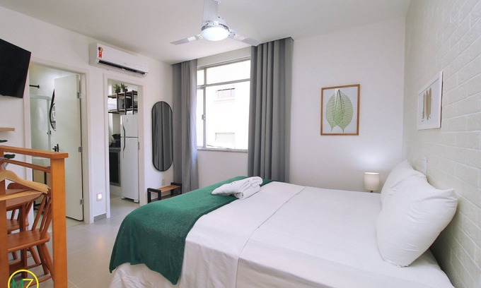 Copacabana Apartment | Modern and silent studio at Posto 4 in Copa