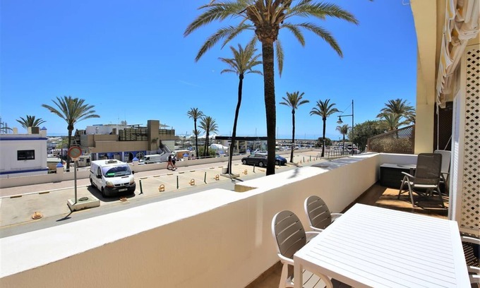Estepona Apartment | Modern and spacious apartment with sea view, Front line Estepona marina close to beach and bars