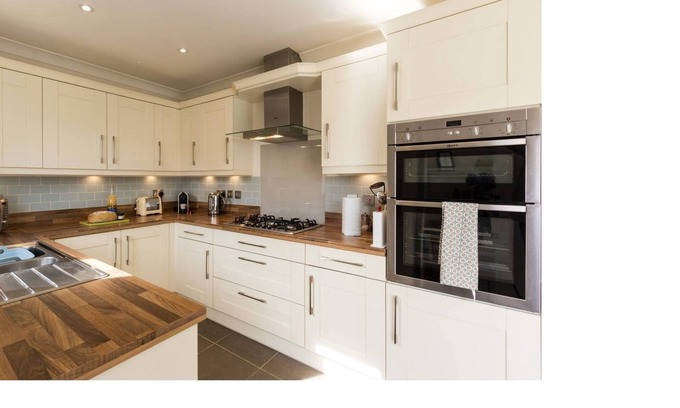 Wye House | Modern and spacious home in the village of Wye - sleeps 5