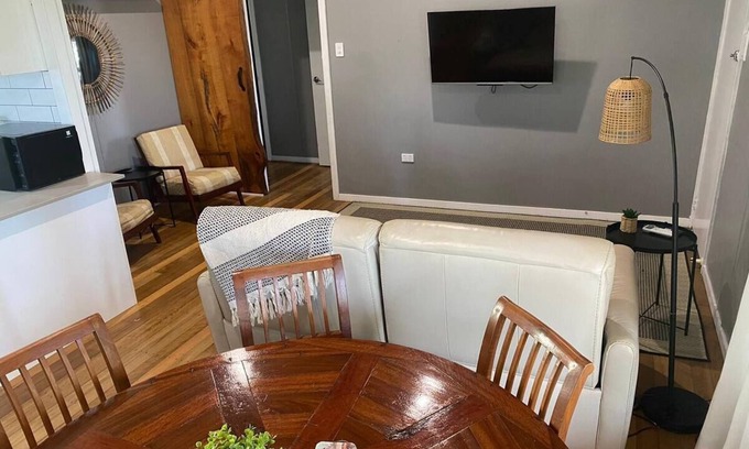 Gulliver Apartment | Modern and Stylish 3Bed 2Bath home Townsville