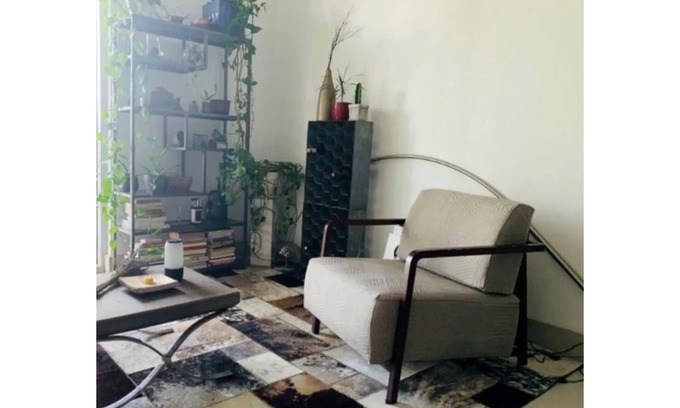 Mount Vernon Apartment | Modern Apartment in downtown historic building