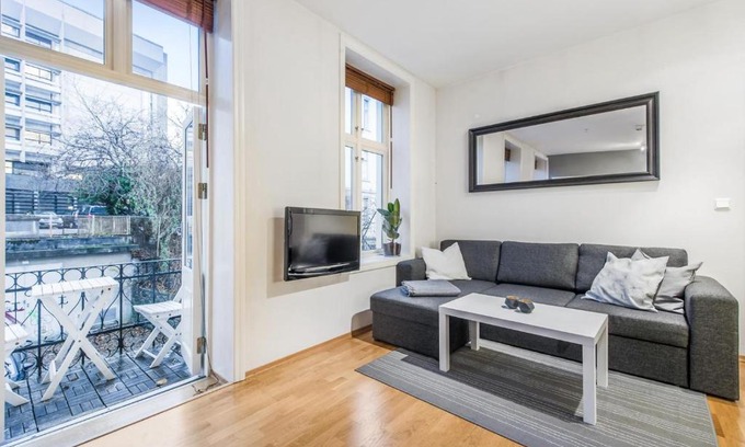 Nygard Apartment | Modern Apartment In City Centre