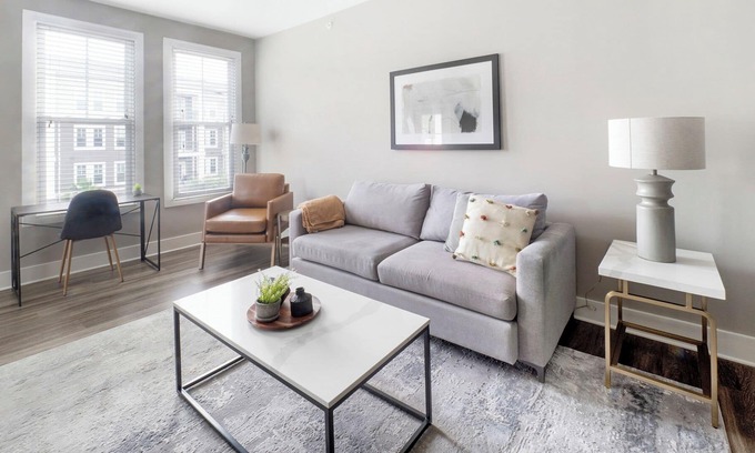 West Ashley Apartment | Modern Apartment in Prime Location (ID7126X74)