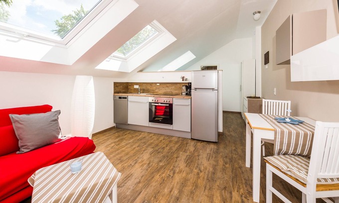 Gundernhausen Apartment | Modern apartment on the edge of the forest