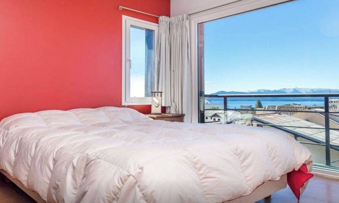 10 de Diciembre Apartment | MODERN LAKE VIEW DEPARTMENT