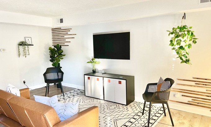Southwest Raleigh Condo | Modern Boho 2 BR Condo in the heart of Raleigh