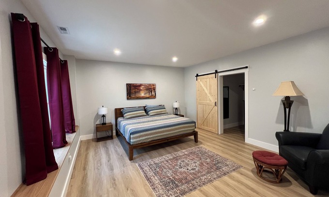 Bow Apartment | Modern Comfort in a Peaceful Setting