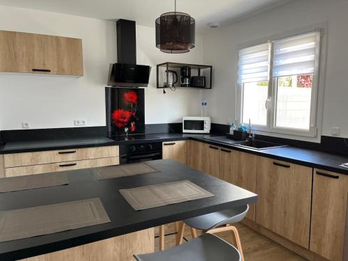 Pontault-Combault Villa | Modern,cozy house near Paris & Disneyland Paris