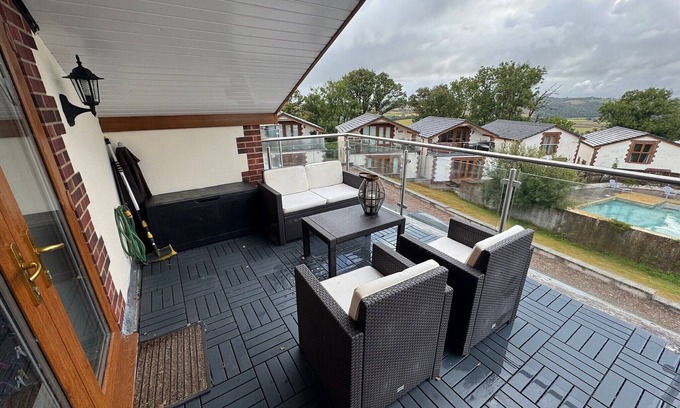 Umberleigh Cabin | Modern Devon retreat surrounded by the moors, perfect for families or relaxing.