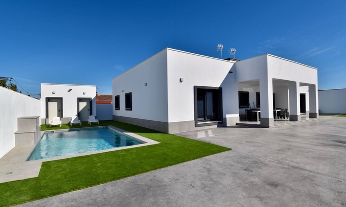 Chiclana de la Frontera Villa | Modern Villa Candil for 14 people with two swimming pools