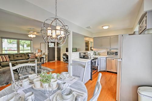 Excelsior Springs House | Modern Excelsior Springs Home with Deck and 3 Acres!