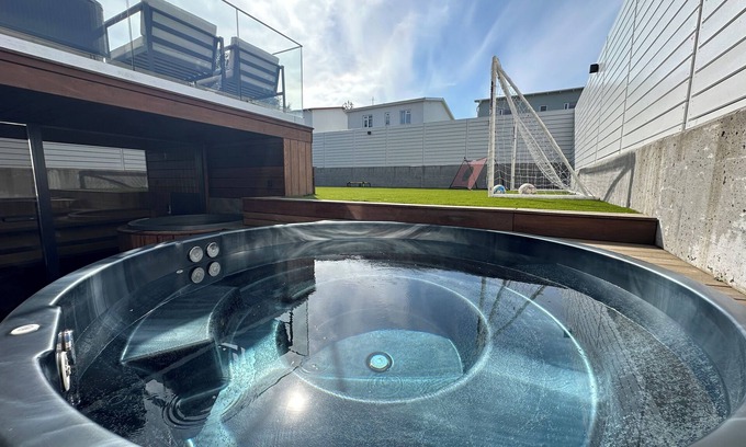 Haaleiti House | Modern family friendly house centrally located in Reykjavik