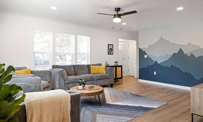 Veterans Park House | Modern family home with loft near foothills