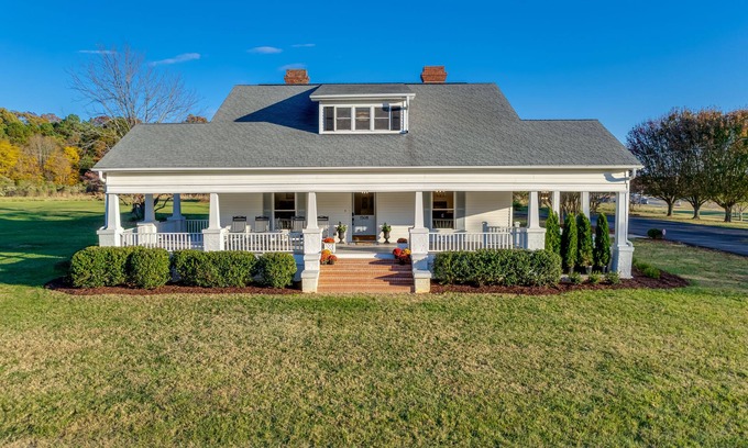 Monroe Other | Modern Farm House At The Monroe Executive Airport!