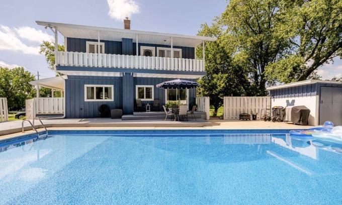 Sodus House | Modern Farmhouse With Large, In-Ground Heated Pool - 15 Mins To St. Joseph