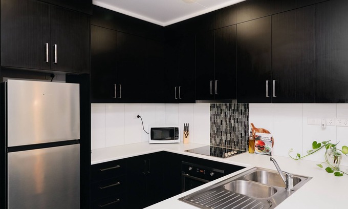 Muirhead Apartment | Modern Furnished Guesthouse