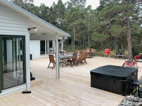 Irevik House | Modern Gotland Gem Near The Blue Lagoon
