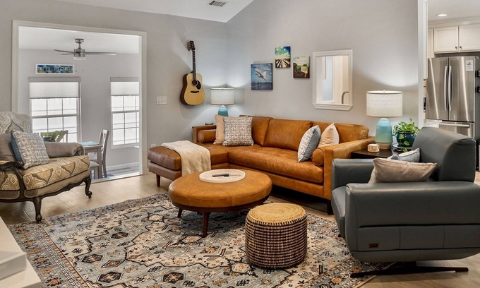 Mossy Oaks House | Modern home near historic downtown and Port Royal town beach. Pet friendly!