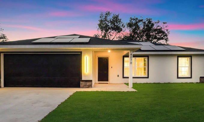 Dunnellon House | Modern home near rainbow river Springs to enjoy with family and friends