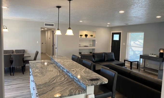 Paradise Hills Civic House | Modern House with Trailer Parking