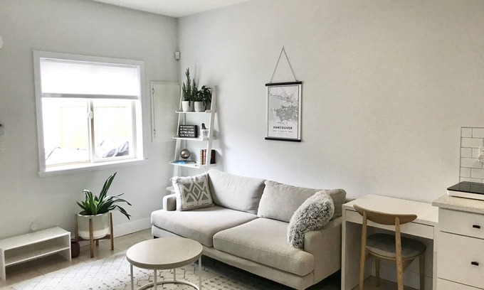 Vancouver South House | Modern immaculate suite in beautiful Vancouver