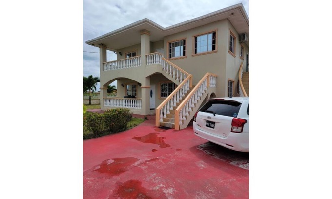 Georgetown Apartment | Modern, large two-story home at the Elaineville community. Gated w/24/7 security