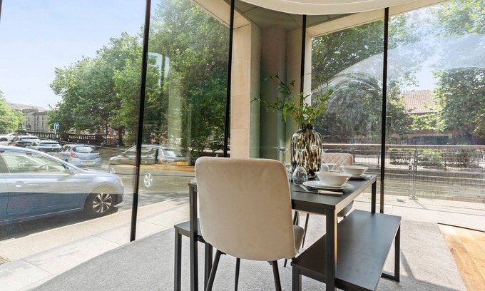 Lincoln Apartment | Modern Luxe Living in Lincoln - Flat 6