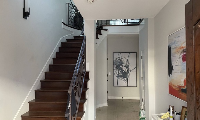 South Redondo House | Modern LUXORY beachouse - steps to TOPAZ BEACH near Redondo PIER & Riv Village