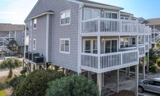 Ash Condo | Modern, luxurious 1-bedroom condo in stunning Ocean Isle Beach