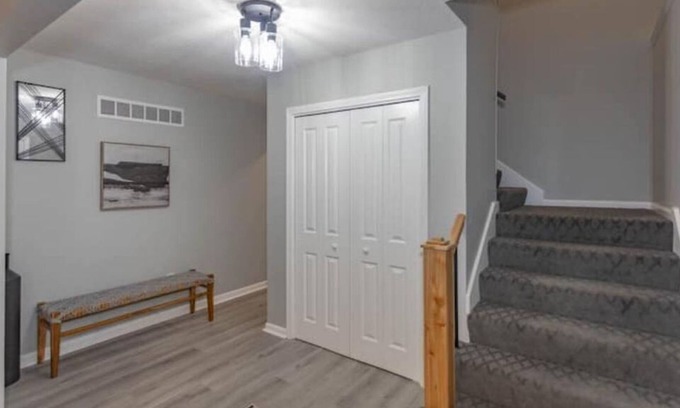 Shawnee House | Modern Luxury 6-Bedroom Home with a Pool