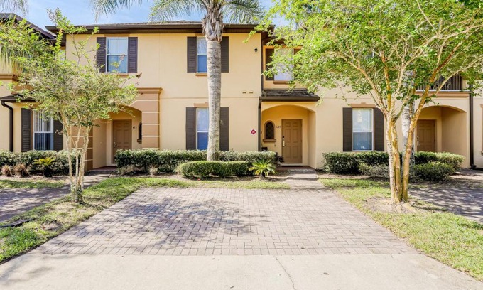 Regal Palms House | Modern Luxury at Regal Palms Resort