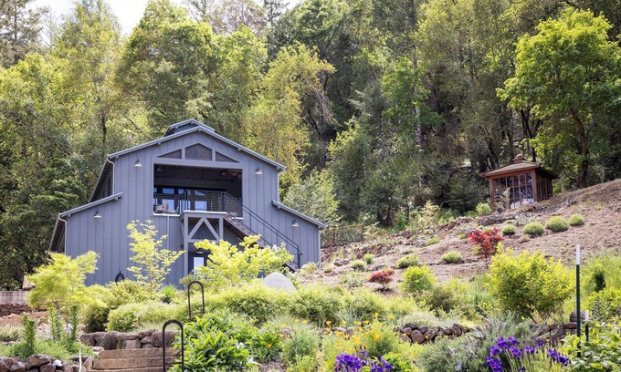 Healdsburg House | Modern Luxury Barn in an Organic Farm Garden OMG!
