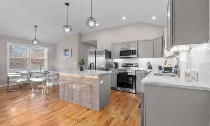 Middletown House | Modern Luxury, The Perfect Getaway Awaits